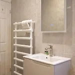The House Deluxe 2 Bedroom Upper Floor * Harrogate