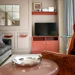 The House Deluxe 2 Bedroom Upper Floor * Harrogate