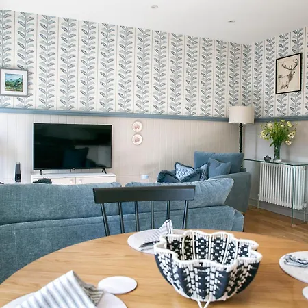 The Green House Deluxe 2 Bedroom Upper Floor Apartments *