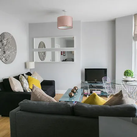 The Green House Classic 2 Bedroom Apartment Apartment